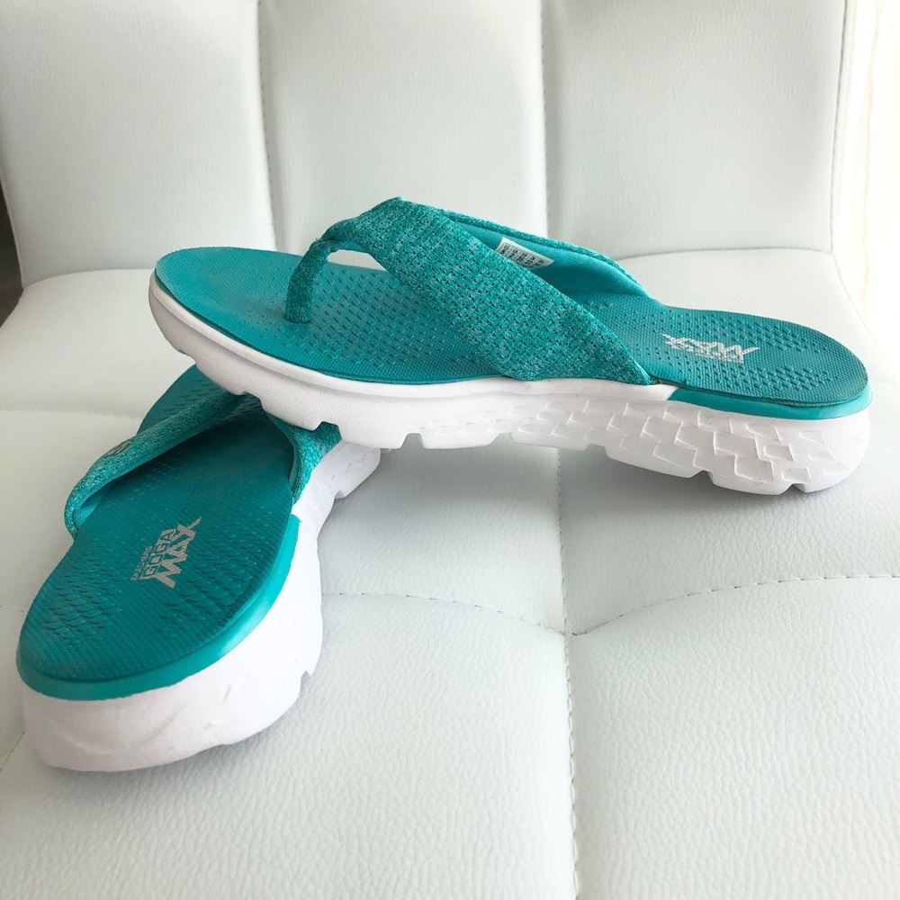 Skechers Goga Max 5 Gen Size 5 Flip Flops